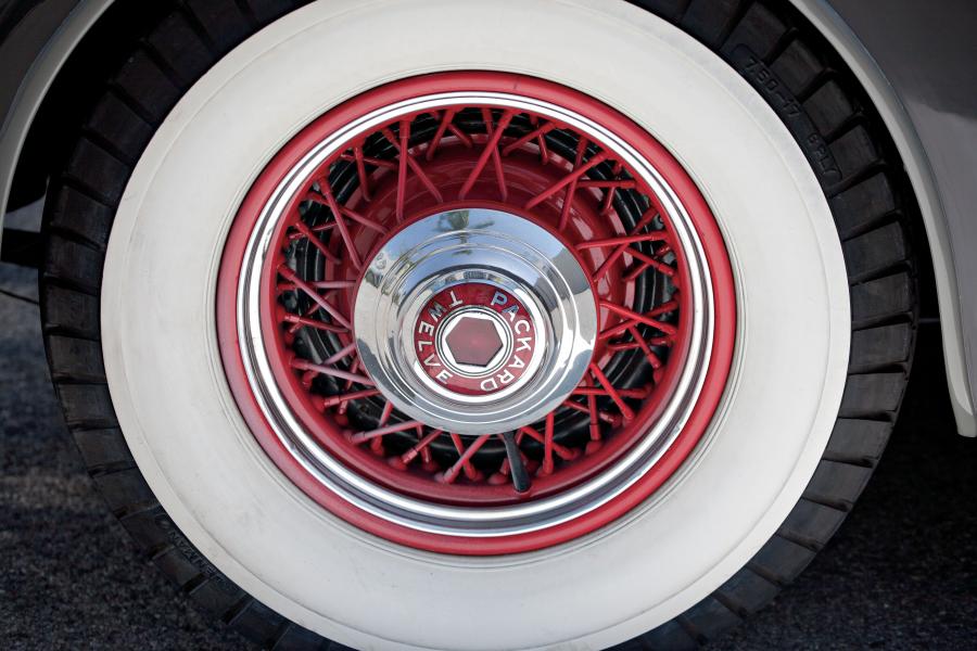  Packard Twelve Close Coupled Limousine 1935 года  (фото 16 из 28)